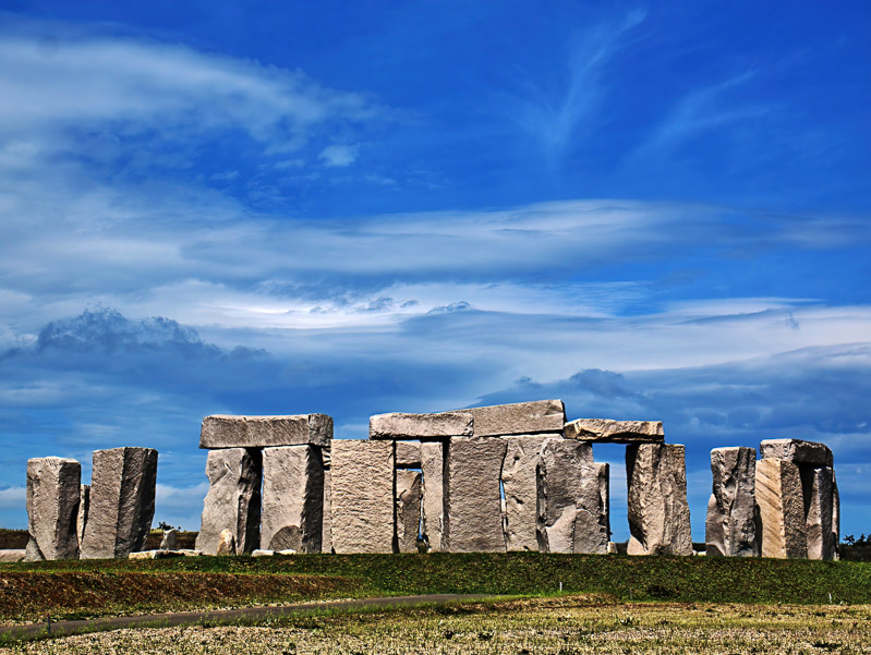 Late Summer Sky on Stonehenge (mimic)